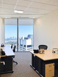 Ocean Financial Centre (D1), Office #634985121